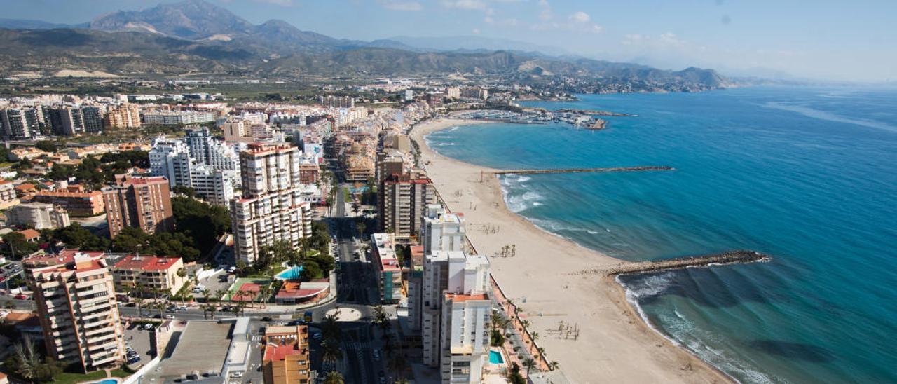 La playa del Carrerlamar de El Campello.