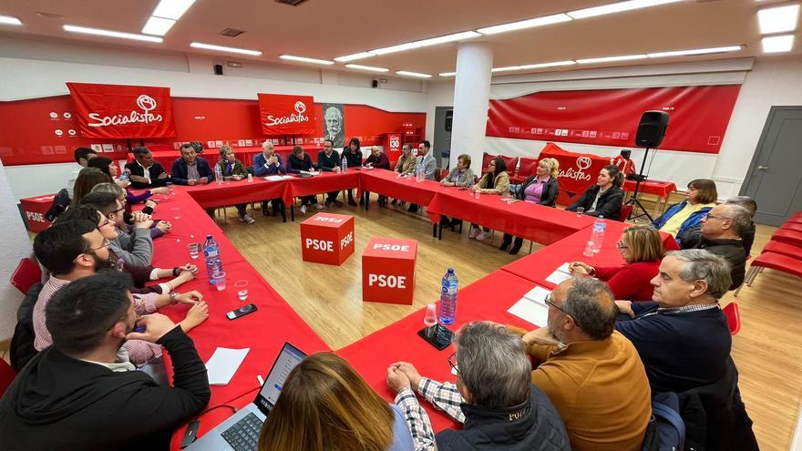 Sorpresa en Elche: Ramón Abad se va a la lista autonómica del PSOE para dejar hueco como edil a Francis Rubio