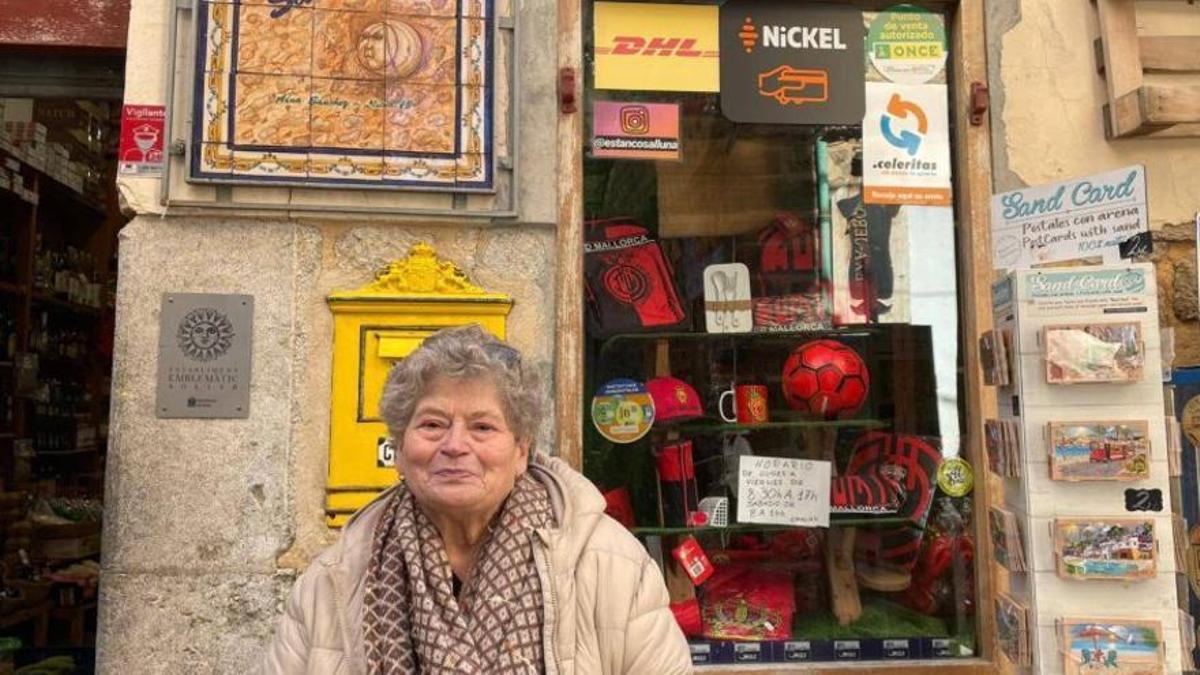 Aina Sánchez abrió su negocio hace 60 años