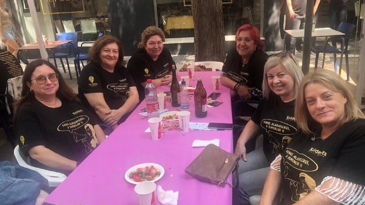 Participantes en el almuerzo.