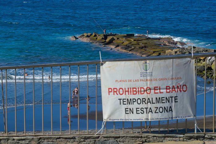 Playas cerradas al baño. La Laja