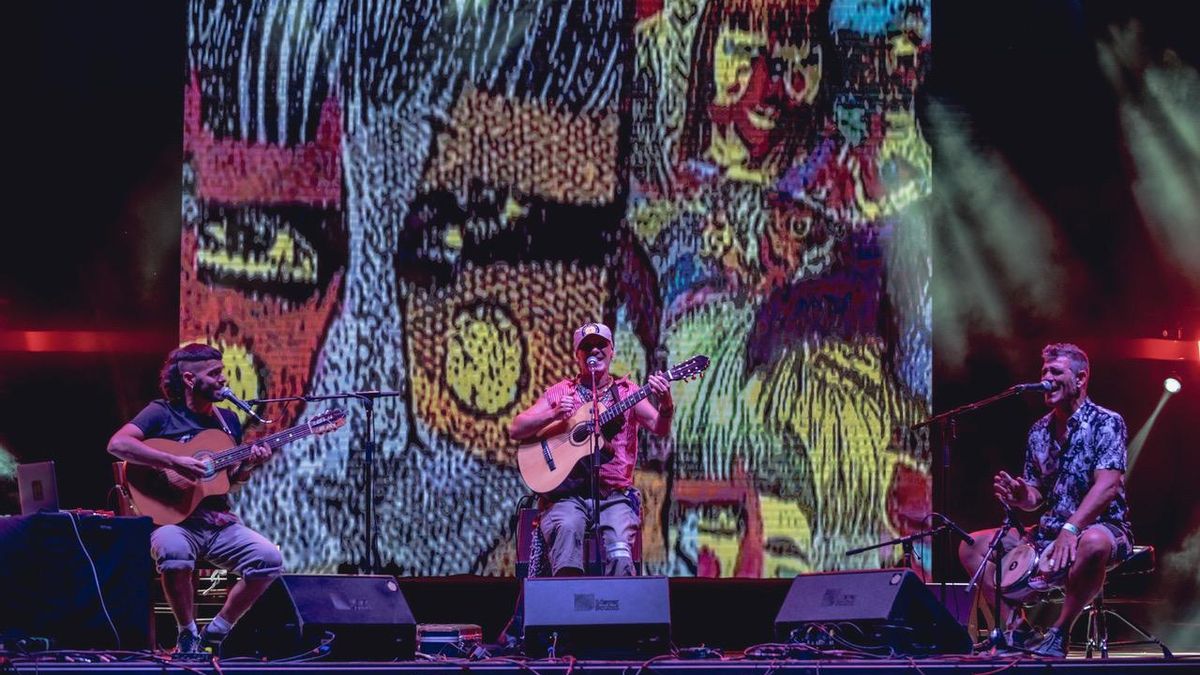 Manu Chao durante su actuación en el Auditorio Natural de Lanuza.