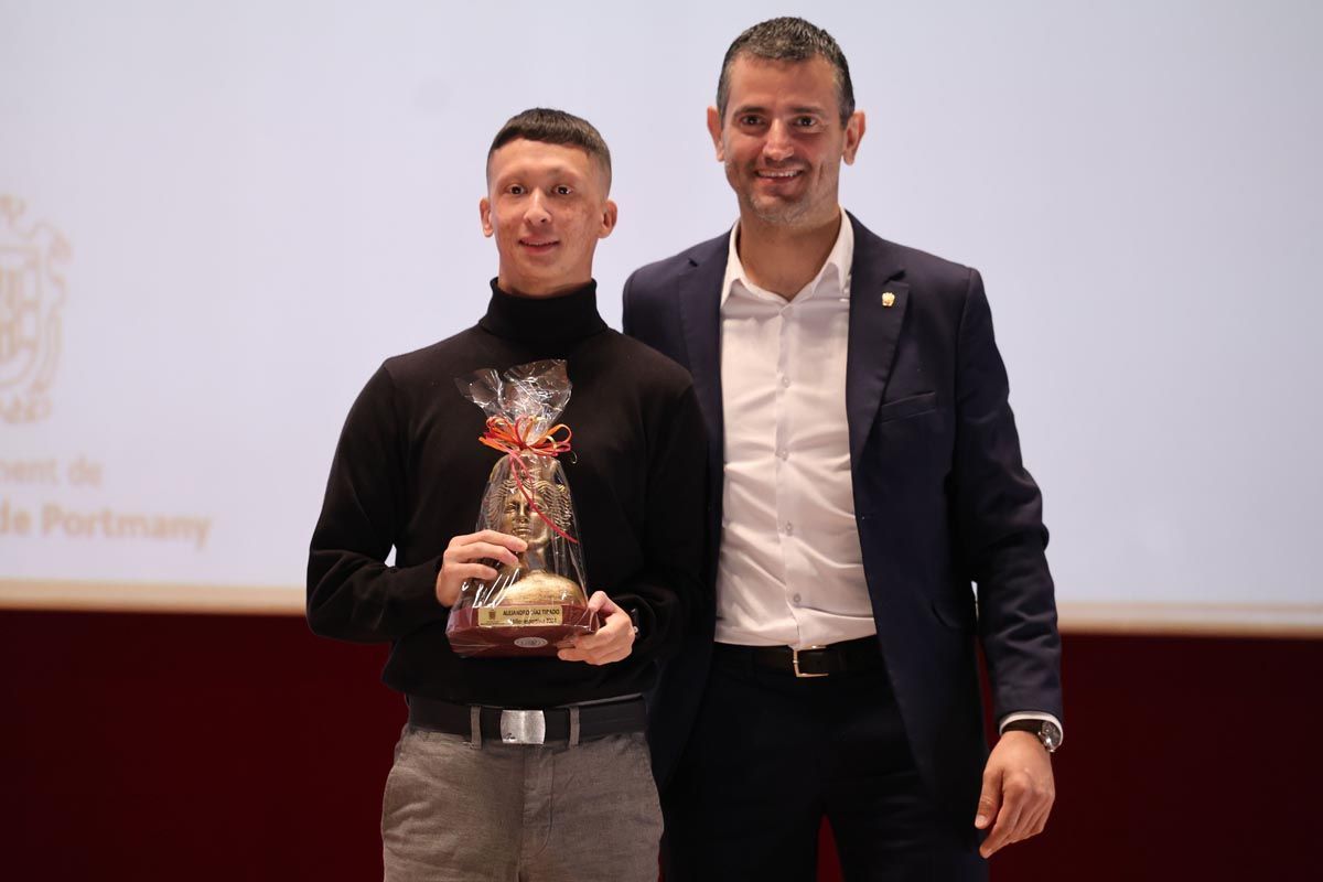 El jugador de tenis mesa ibiceno, Álex Díaz, ganador del Premio Anual al mejor deportista de Sant Antoni de 2024.