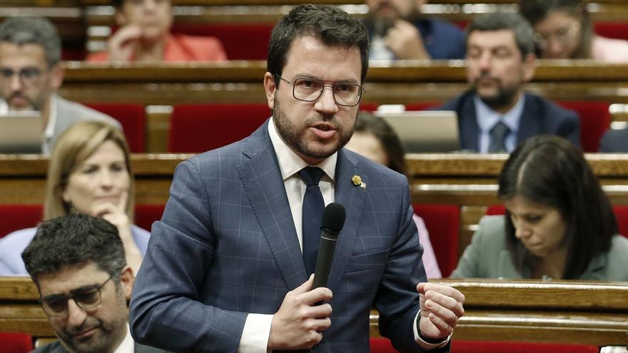 Las derechas maniobran para retrasar la aprobación de la ley del catalán
