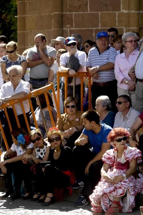 ROMERIA ROCIERA Y OFRENDA A LA VIRGEN