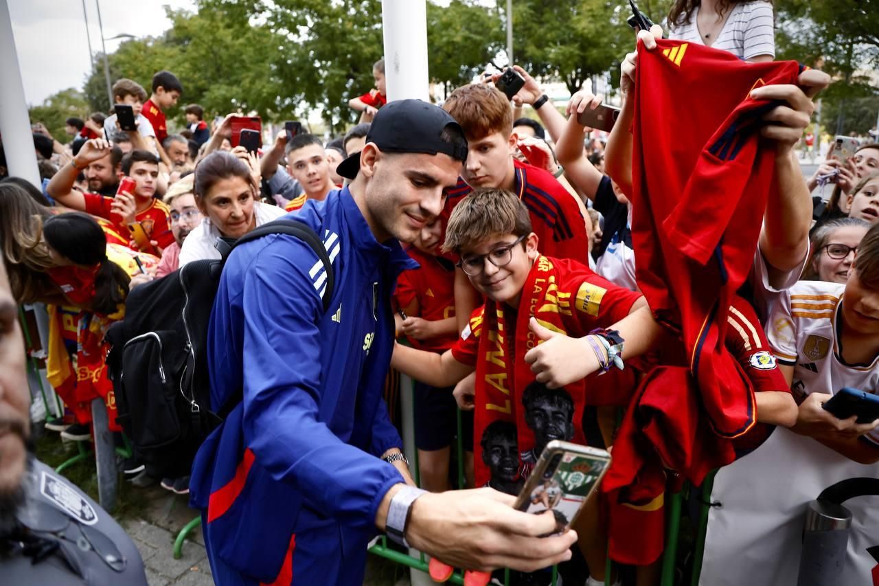 La selección española en Córdoba: la afición se vuelca con los jugadores