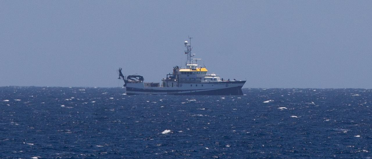 Comienza en Tenerife la búsqueda bajo el mar de las dos niñas y de su padre desaparecidos hace cinco semanas