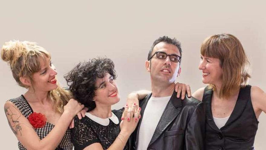 Los miembros de &quot;Trivilorio Impro&quot;. Por la izquierda: Noemi Miranda, Anacelia Álvarez, Javier Vicario y Sara Villanueva.