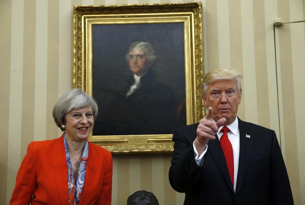 Theresa May, primera mandataria que recibe Donald Trump