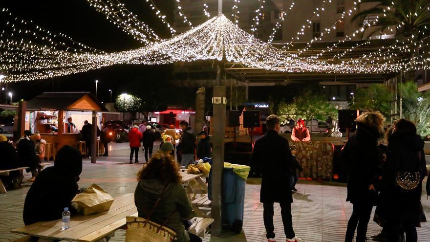 Fiestas en Ibiza: Una verbena de Sant Antoni arruinada por el viento