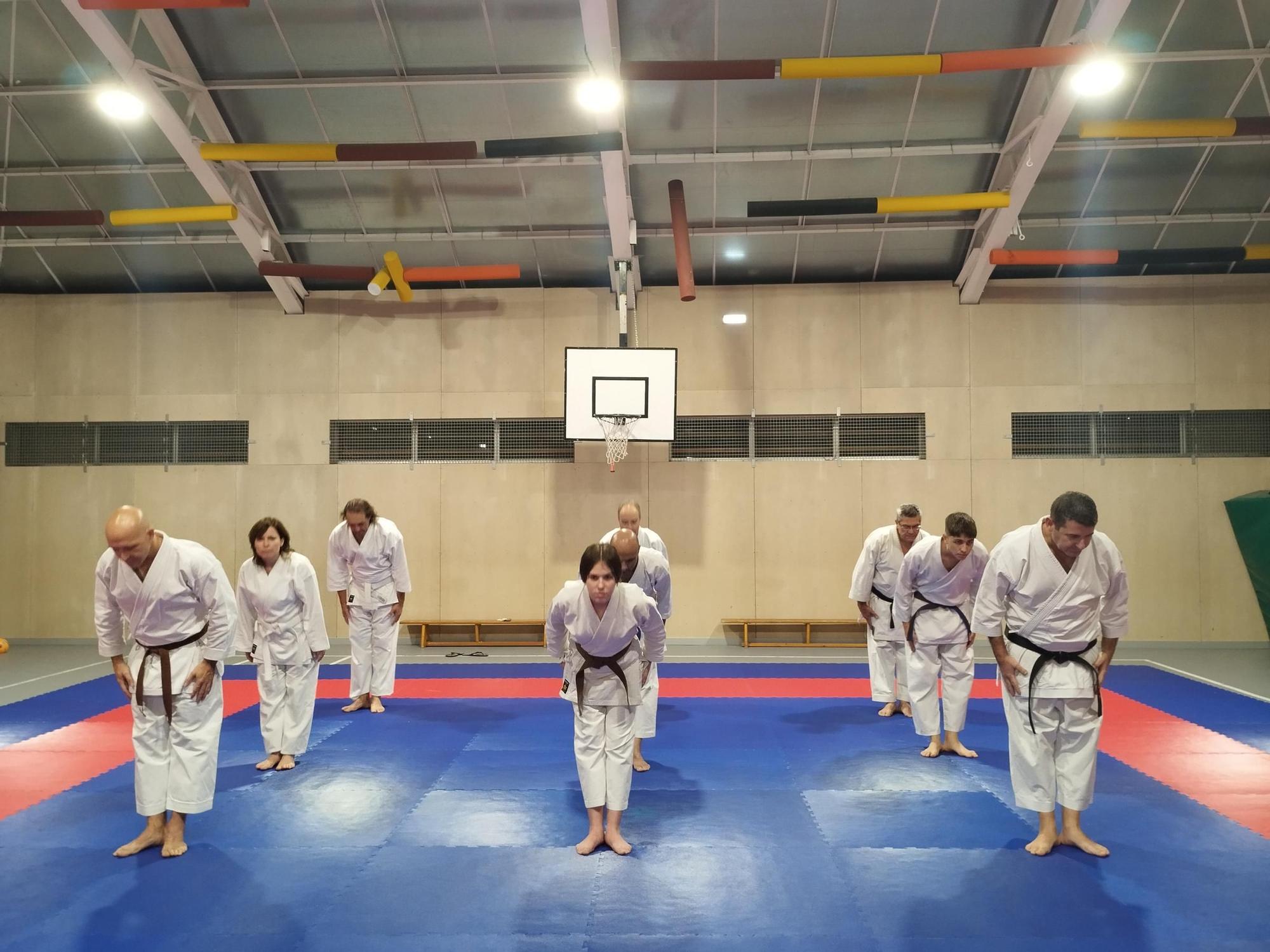 El tai-jitsu, el arte de defensa de los guerreros samurái conquista en Llanera