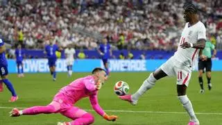 Kane y Rashford bastan para que Inglaterra tumbe a Croacia en el debut