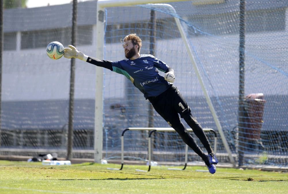 Entrenamiento del Tenerife a falta de 3 fichajes