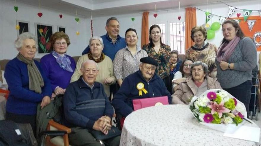 Damián Alonso celebró sus 107 años junto a su familia y amigos