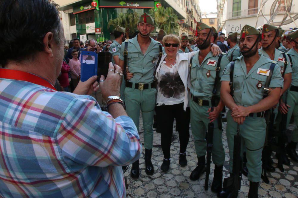 El paso del tercio de la Legión, tras desembarcar en el puerto, camino de la Explanada de Santo Domingo