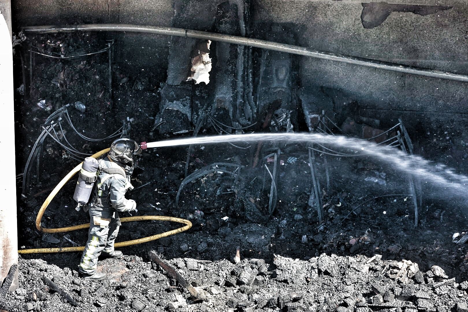 Incendio en una nave de Añaza