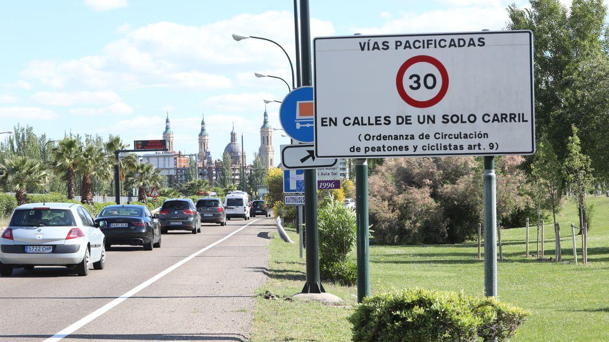 Advertencia a los conductores a la entrada de Zaragoza