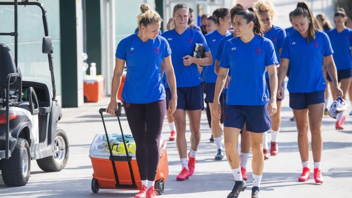 Las futbolistas culés, en la Vall d'en Bas para seguir su preparación física