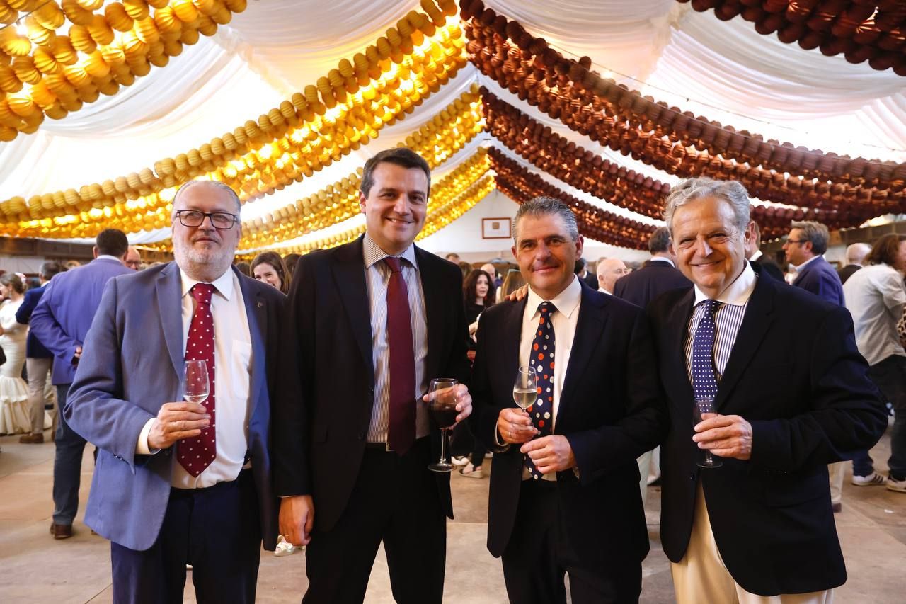 La recepción oficial del Ayuntamiento de Córdoba en el incio de la Feria 2025, en imágenes