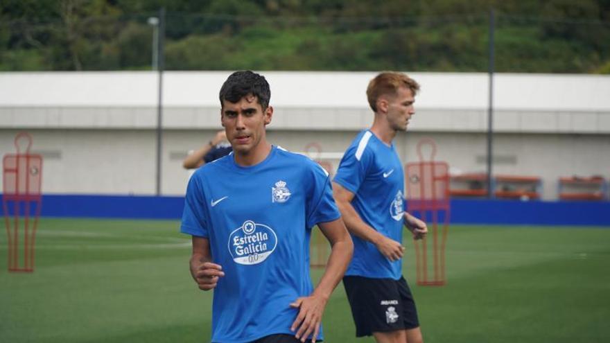 Diego Villares, capitán del Deportivo: "Mi objetivo a largo plazo era jugar en Primera con esta camiseta"