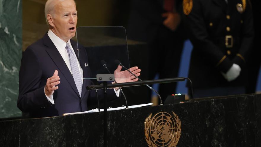 Biden dice que el asalto de Putin a Ucrania &quot;debería hacer que se hiele la sangre&quot;