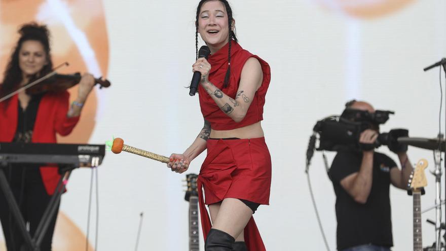 Michelle Zauner, cantante de la banda Japanese Breakfast, durante su actuación este viernes en el Primavera Sound de Madrid.