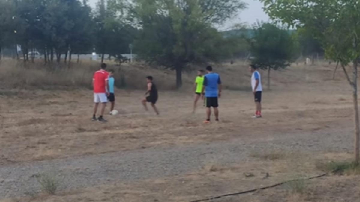 Jugadores del Atlético Sanabria entrenando