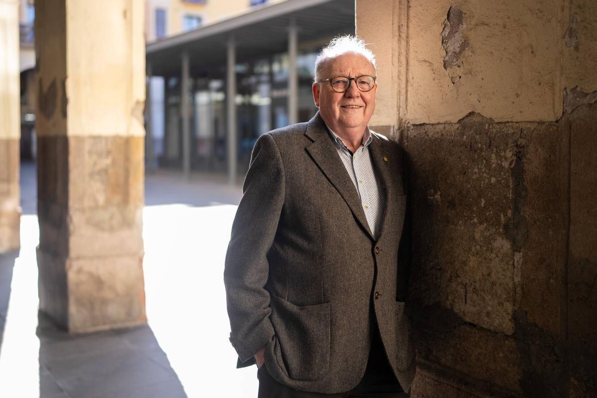 Barcelona. 30/01/2026 Cultura. Retratos a Pròsper Puig, presidente de Barcelona Comerç en el barrio de Sant Andreu. Foto: Zowy Voeten / El Periódico.