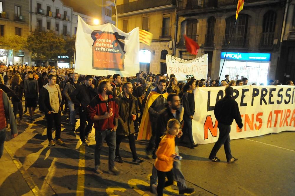 Uns 5.000 manresans surten al carrer per reclamar la llibertat dels exconsellers