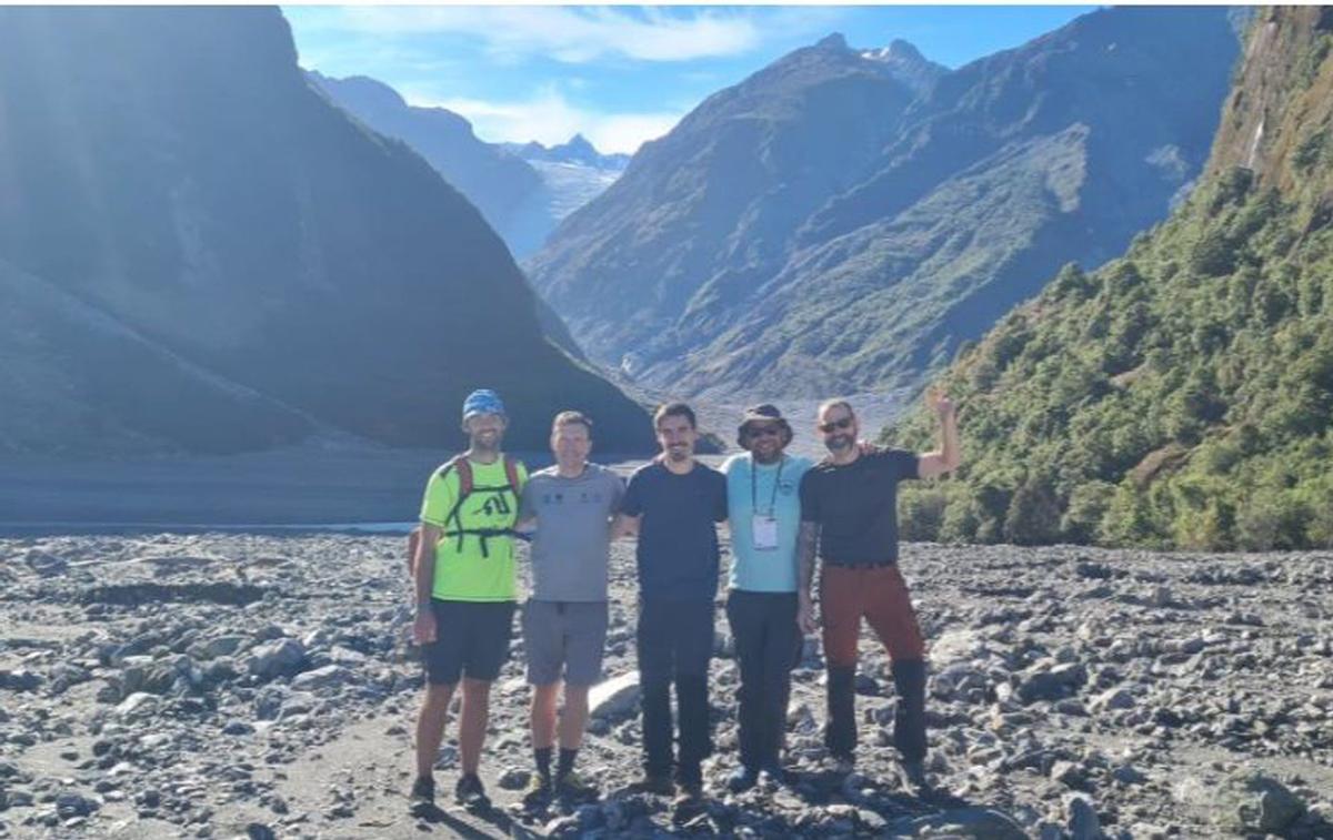 Parte del equipo RiscBal en Nova Zelanda (Francisco Cuello, Joan Estrany, Josep Fortesa, Miquel Mir y Julián García-Comendador)