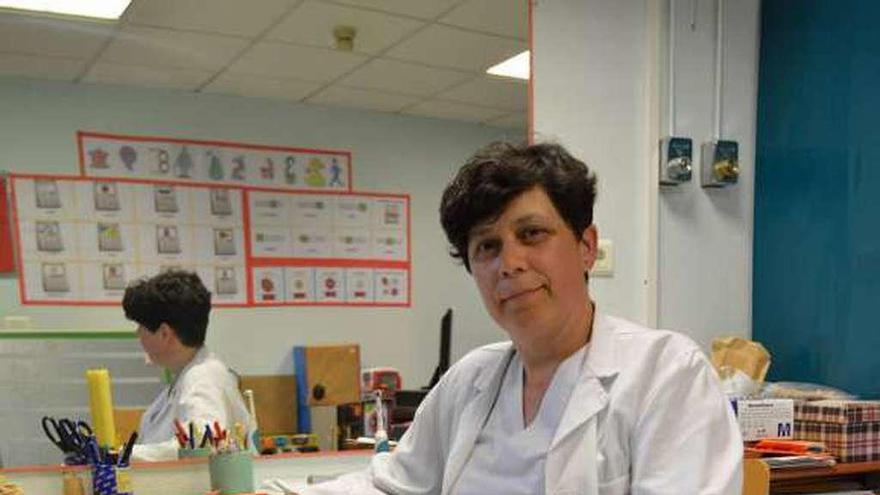 Araceli Cacabelos es logopeda en el Hospital Provincial. // G. Santos