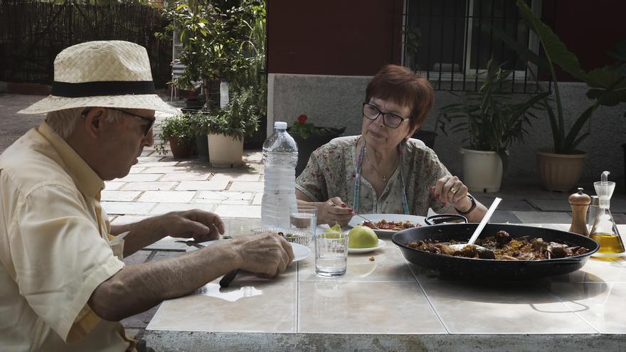 «Versión española» ofrece «La gàbia», de Adán Aliaga, este domingo