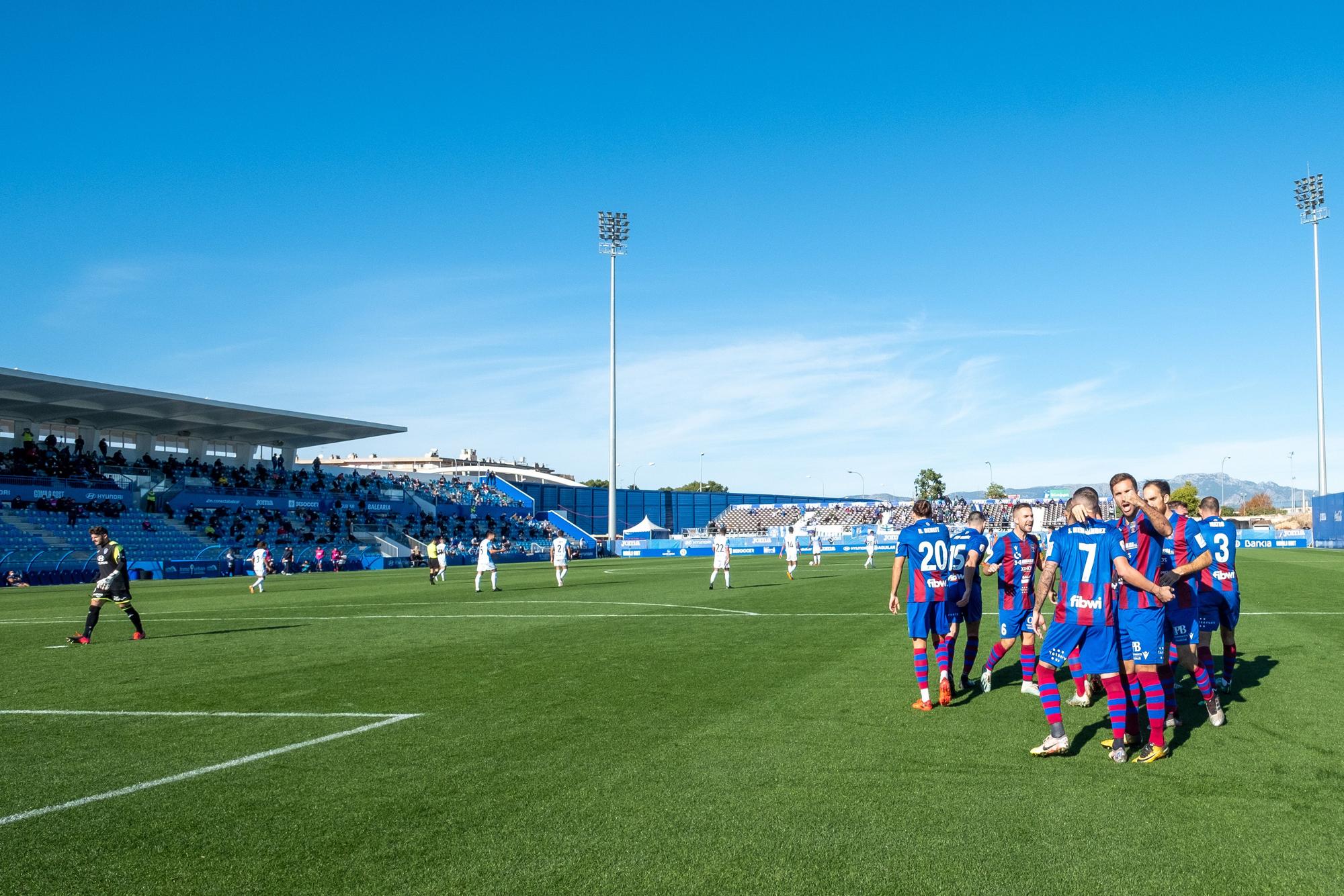 El Poblense logra su primera victoria a costa del Atlético Baleares