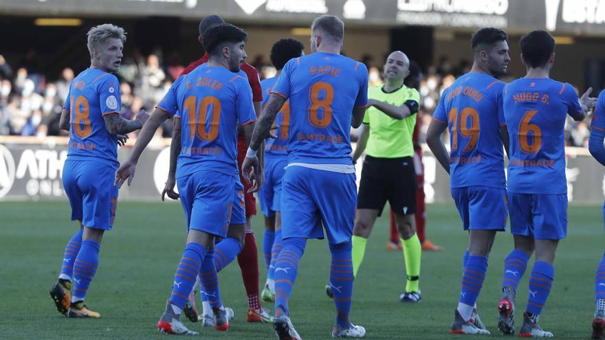 Alineaciones oficiales del Atlético Baleares-Valencia CF