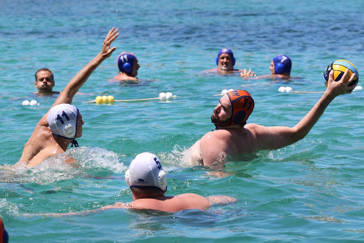Imágenes de la fase final del Beach Polo Sant Josep disputado en Port des Torrent