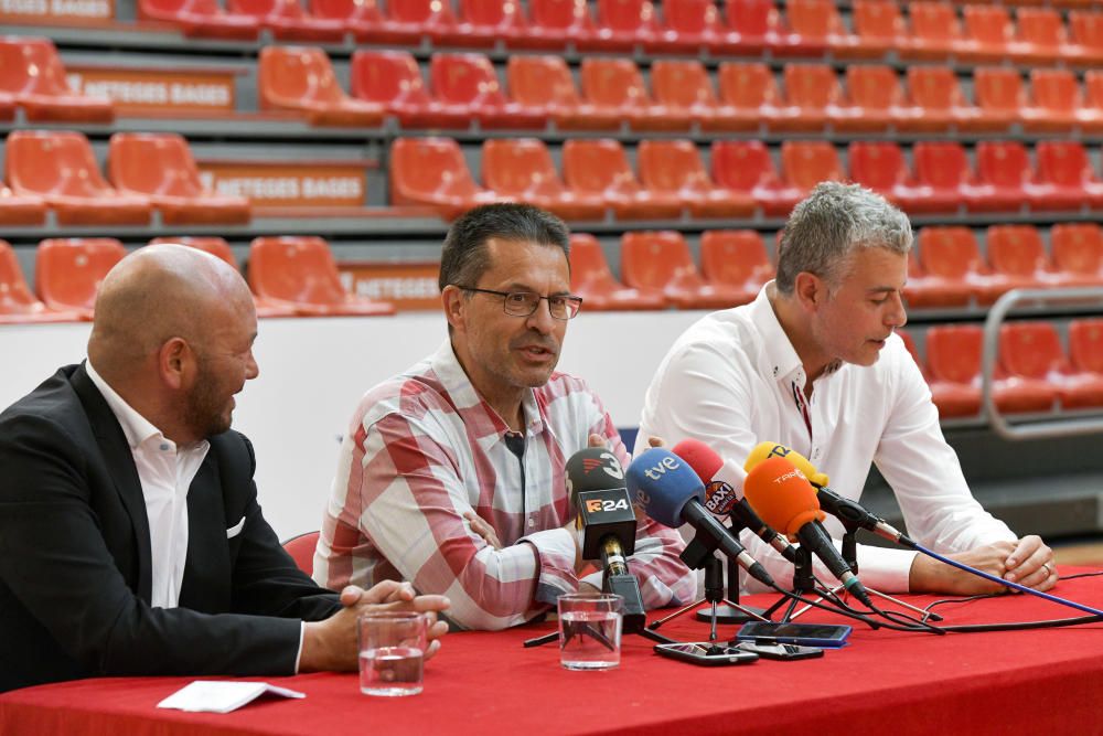 Presentació de Pedro Martínez com a entrenador del Baxi Manresa