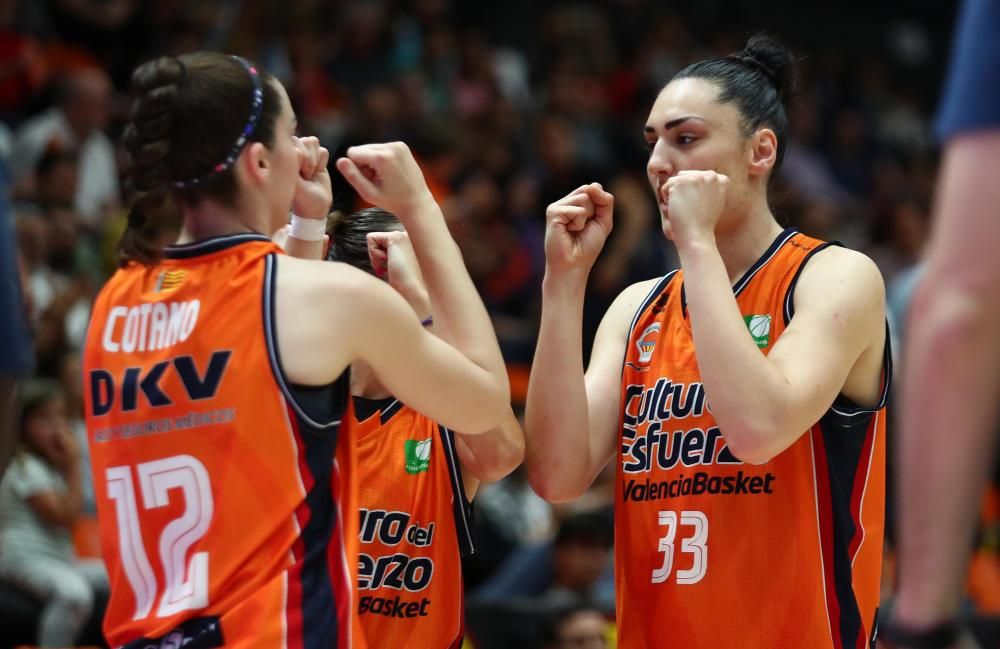 Celebraciones del Valencia Basket tras el pase a la semifinal