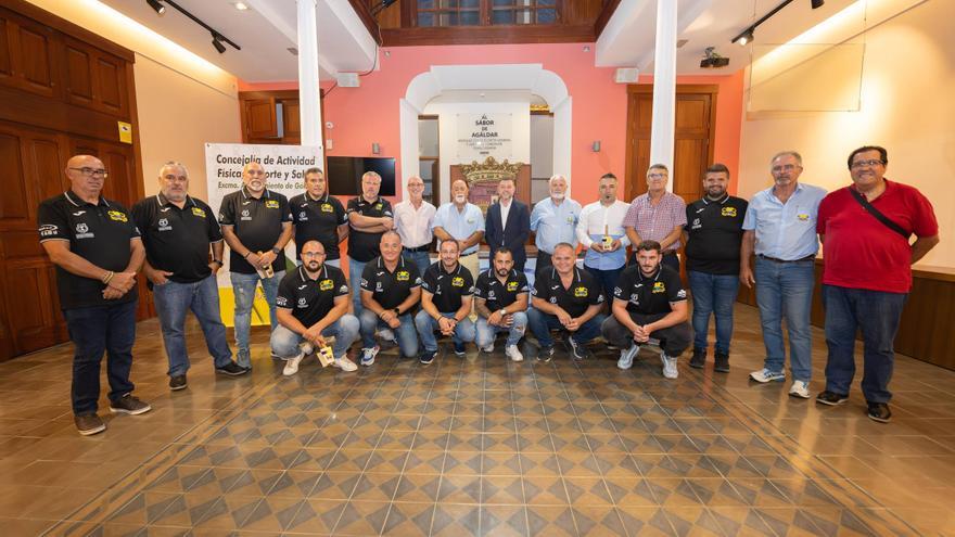 Los árbitros grancanarios de Lucha Canaria, presentados en sociedad en Gáldar