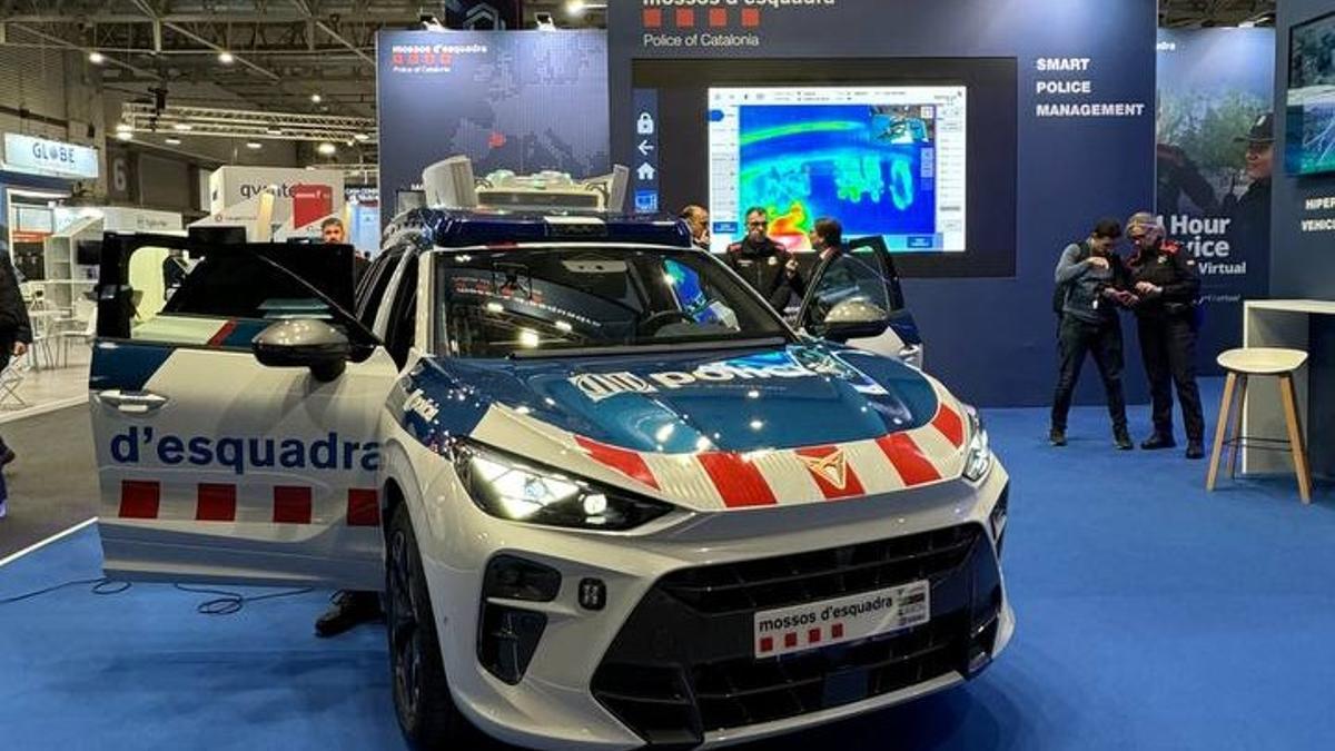 Imagen del estand de Mossos en el MWC