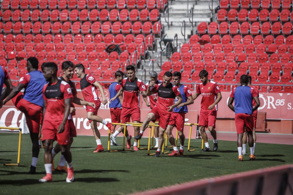 Último entrenamiento del Mallorca antes de partir hacia Miranda