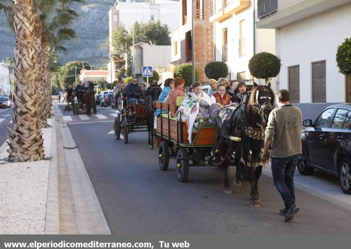 GALERÍA DE FOTOS -- Orpesa celebra Sant Antoni con carreras y bendición de animales