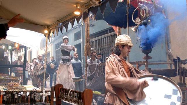 Este mercadillo medieval se celebra junto a las Fiestas del Motín a menos de una de Madrid