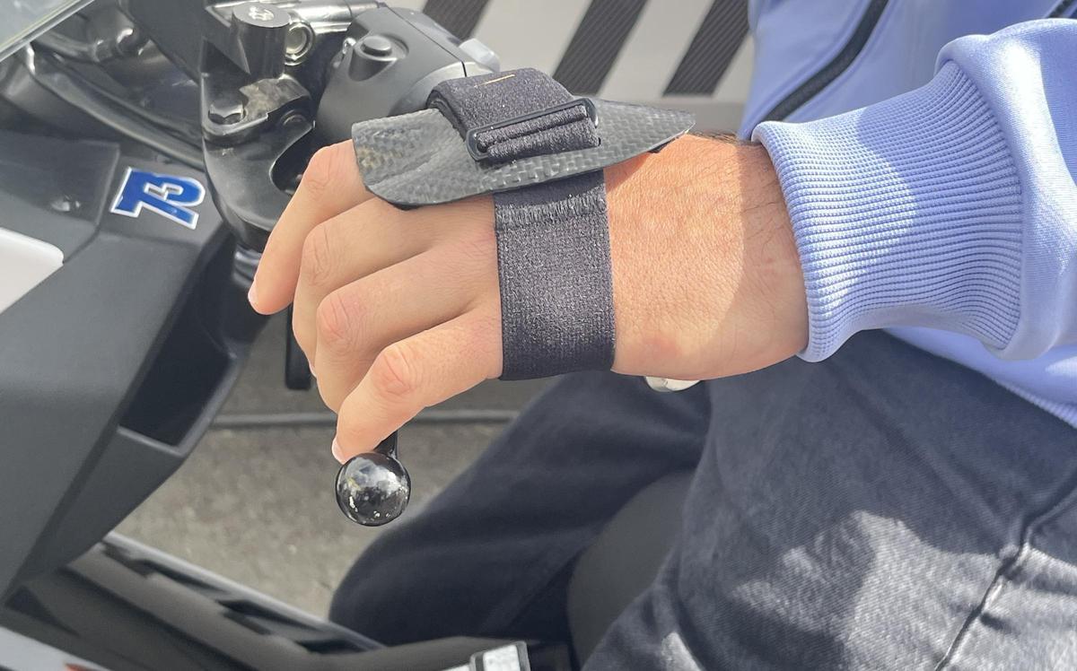 El dedo índice de Àlex Márquez, segundo del Mundial de MotoGP, está listo para presentar batalla en Alemania.a