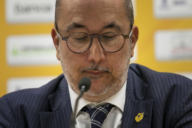 06.11.18. Las Palmas de Gran Canaria. Baloncesto, firma convenio entre el CB Gran Canaria y el Carné Joven. Gran Canaria Arena.  Foto Quique Curbelo  | 06/11/2018 | Fotógrafo: Quique Curbelo