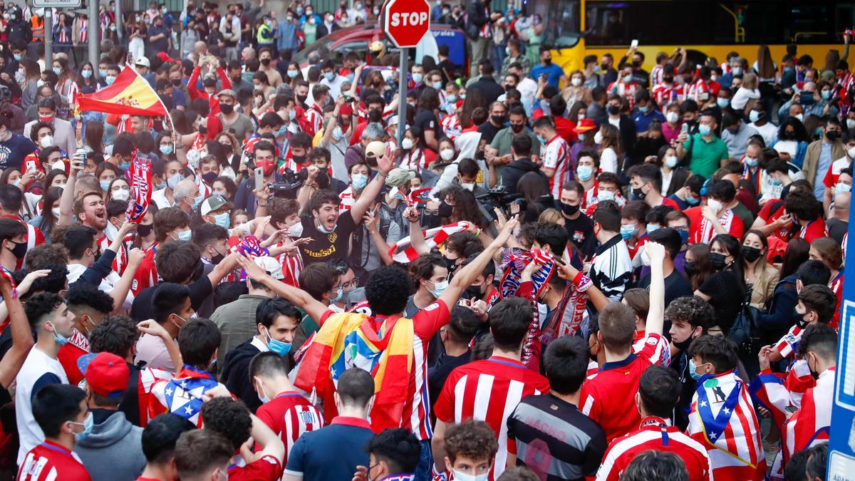 Sin restricciones Covid: Los atléticos desatan la pasión en Neptuno