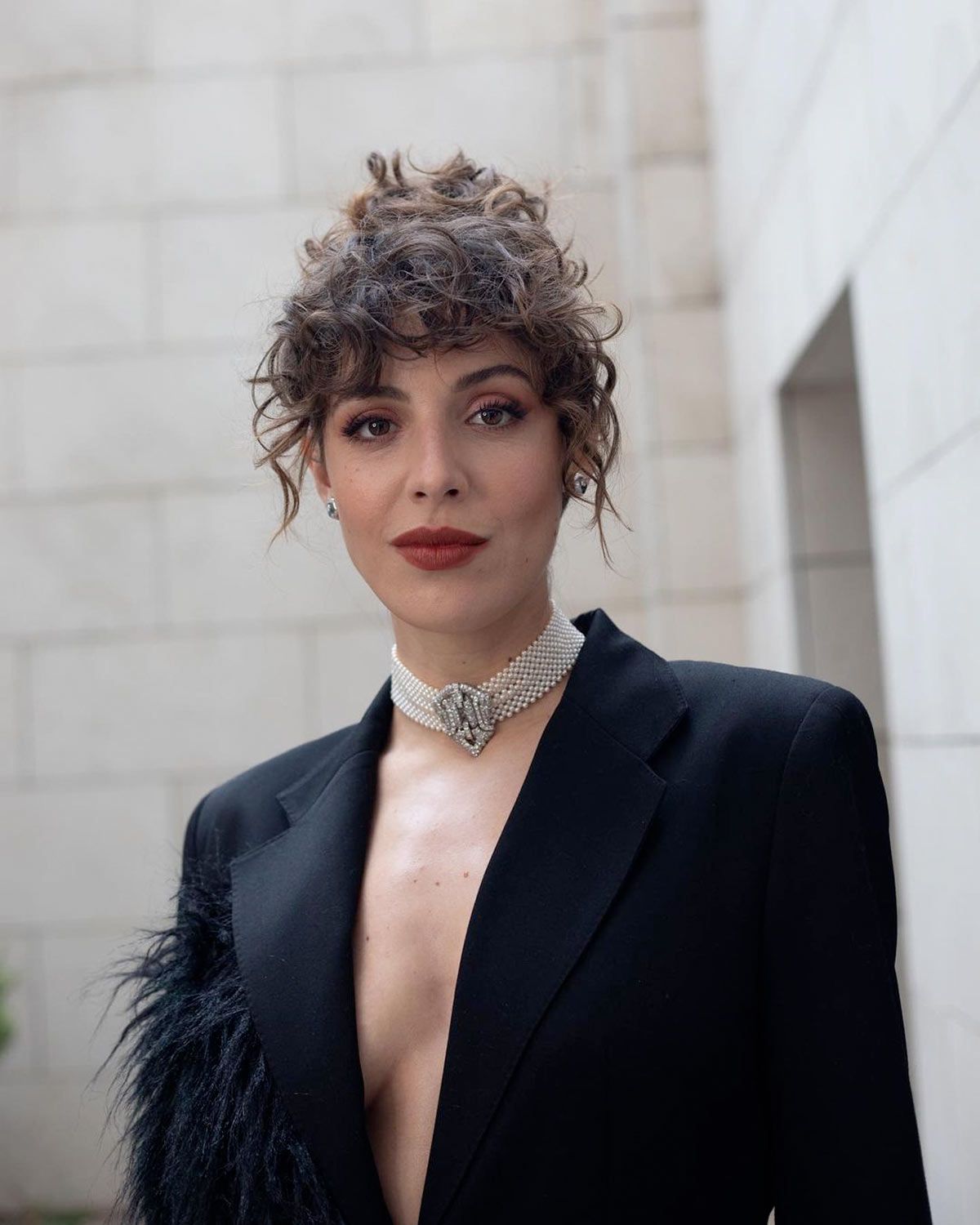 La actriz Silma López ('Valeria') con look de Sohuman para los premios Feroz 2021