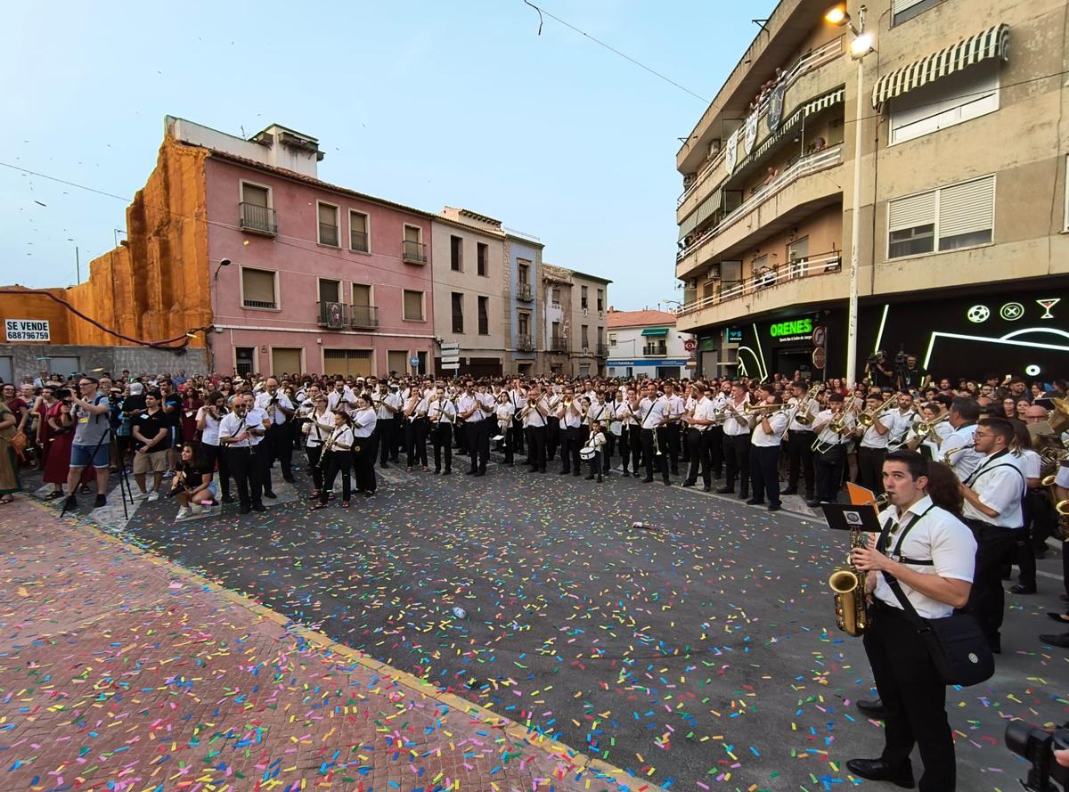 Novelda da inicio a las Fiestas Patronales y de Moros y Cristianos