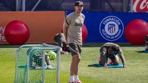 El entrenador argentino Diego Simeone durante el último entrenamiento del Atlético.