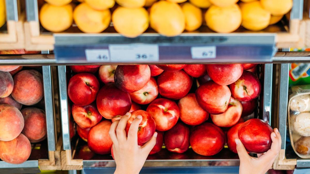 Averigua de qué flores vienen las frutas que comes.