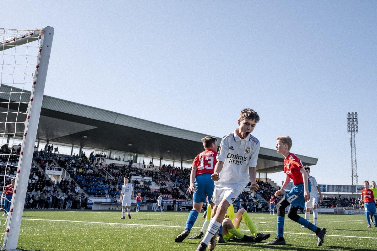 Un partit del MIC a l'Estadi de Vilatenim